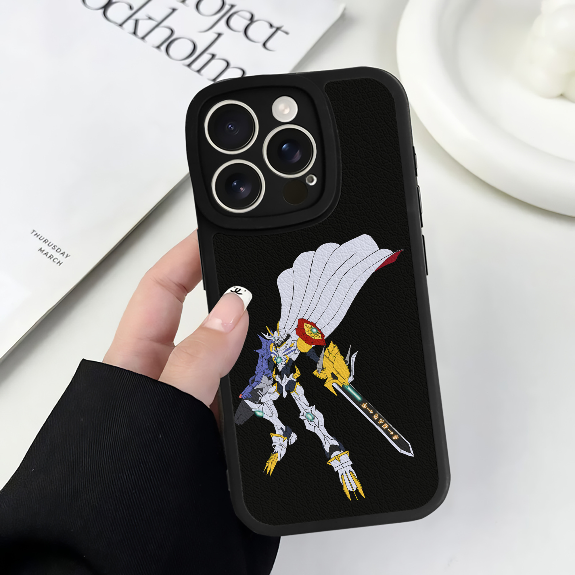 （画像用） Digimon デジタルモンスター/デジモン 【iPhone 16シリーズ対応】シリコンスマホケース（レザー調） 材質：シリコン